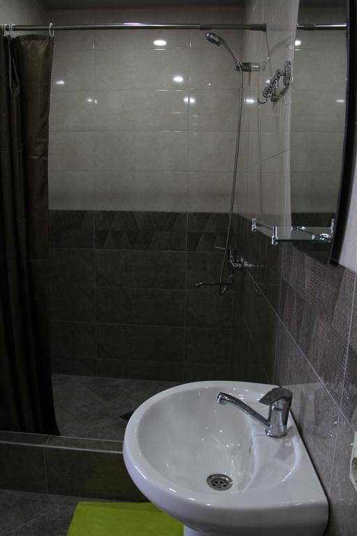 Guest House Aisi Signagi Exterior foto